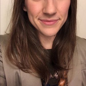 Meet your Posher, Laura